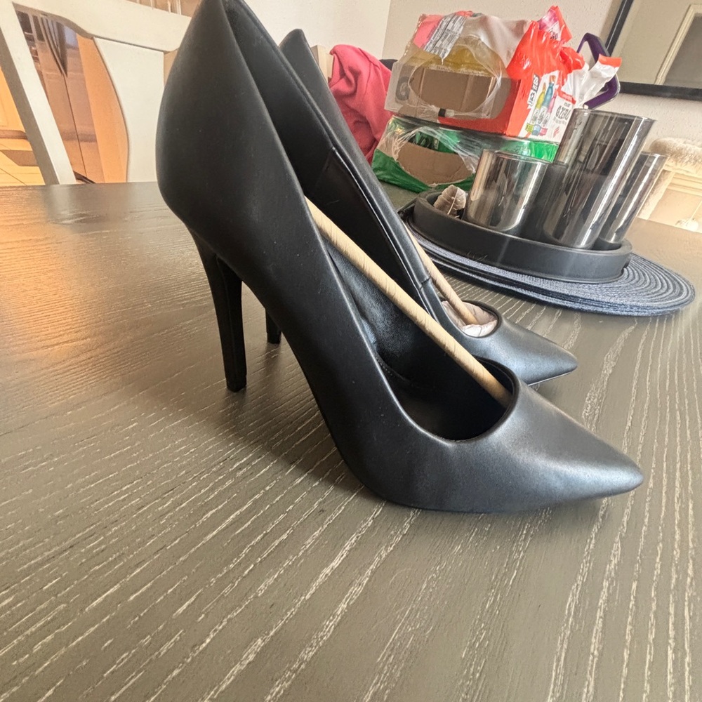 JustFab Sleek Black Heels